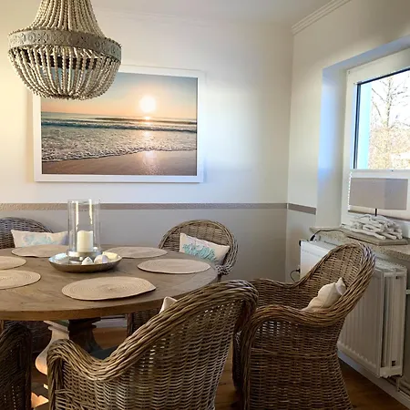 Holiday home Lotsenhaus *