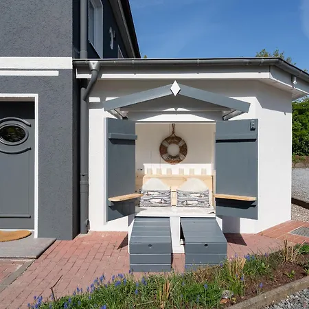 Holiday home Lotsenhaus Neustadt in Holstein