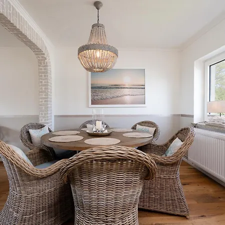 Holiday home Lotsenhaus