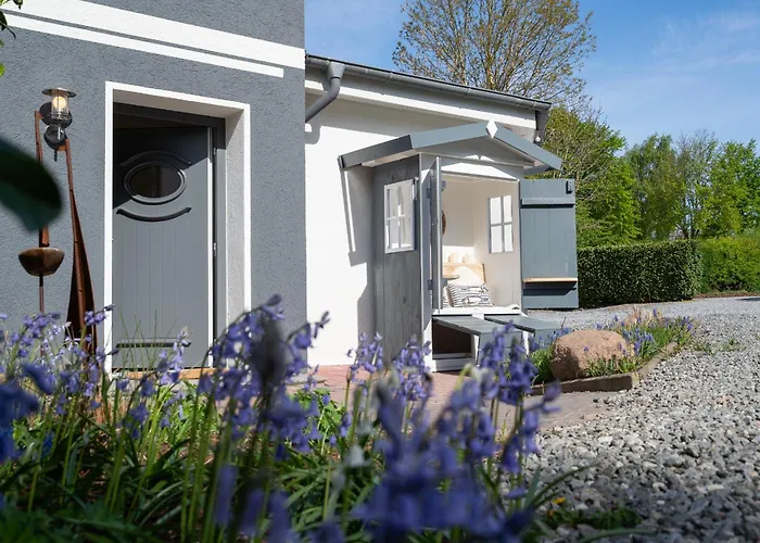 Semesterbostad Lotsenhaus *